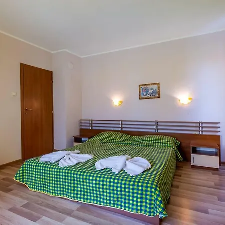Quiet 2 Bdrs In Dafinka Ik * بورغاس