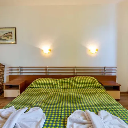 Quiet 2 Bdrs In Dafinka Ik Holiday home *